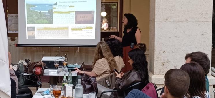 María García-Altares presenta LEVABENTOX2 en el Pint of Science de Tortosa. María García-Altares presenta LEVABENTOX2 en el Pint of Science de Tortosa.