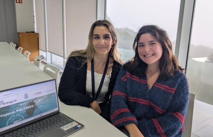 Cristina Román y Estefanía Pereira.