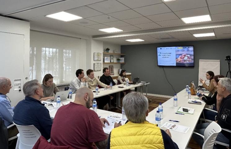 Focus groups del proyecto F4BAC sobre sostenibilidad, bienestar animal y salud en productos acuícolas.